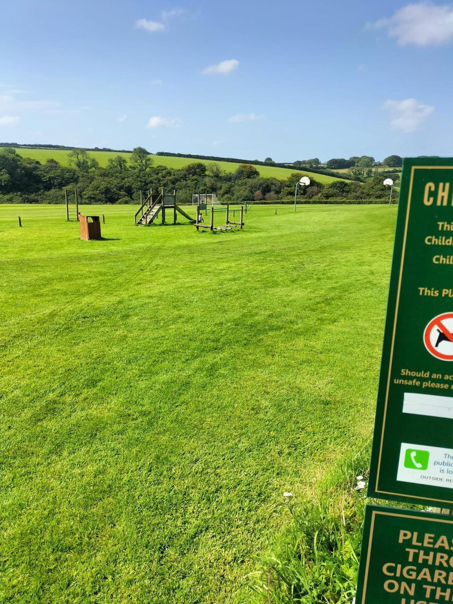 22 Stowford Gardens Combe Martin Apartment Екстериор снимка